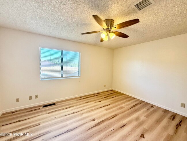 Building Photo - 339 Rim Rock Cir