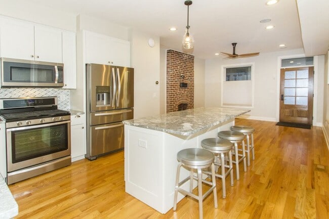 Building Photo - 122 Wilber Ave