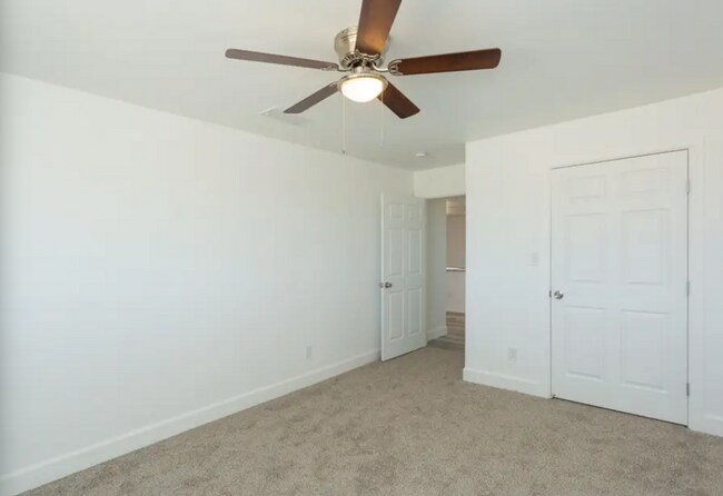 Building Photo - 4 br, 3 bath House - 1001 W Pine Lodge