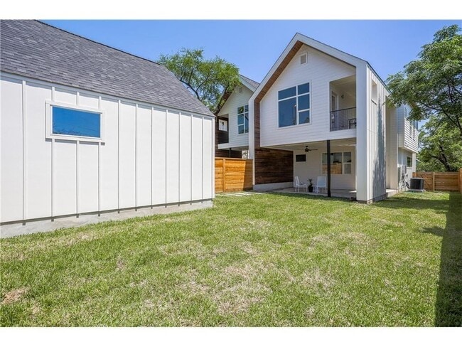 Building Photo - 1902 New York Ave