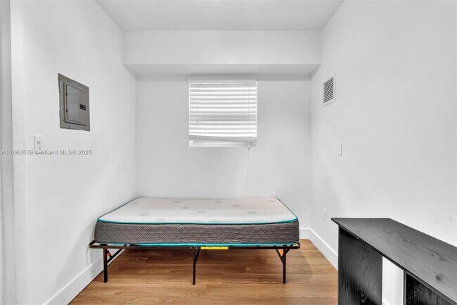 Building Photo - 4010 Meridian Ave