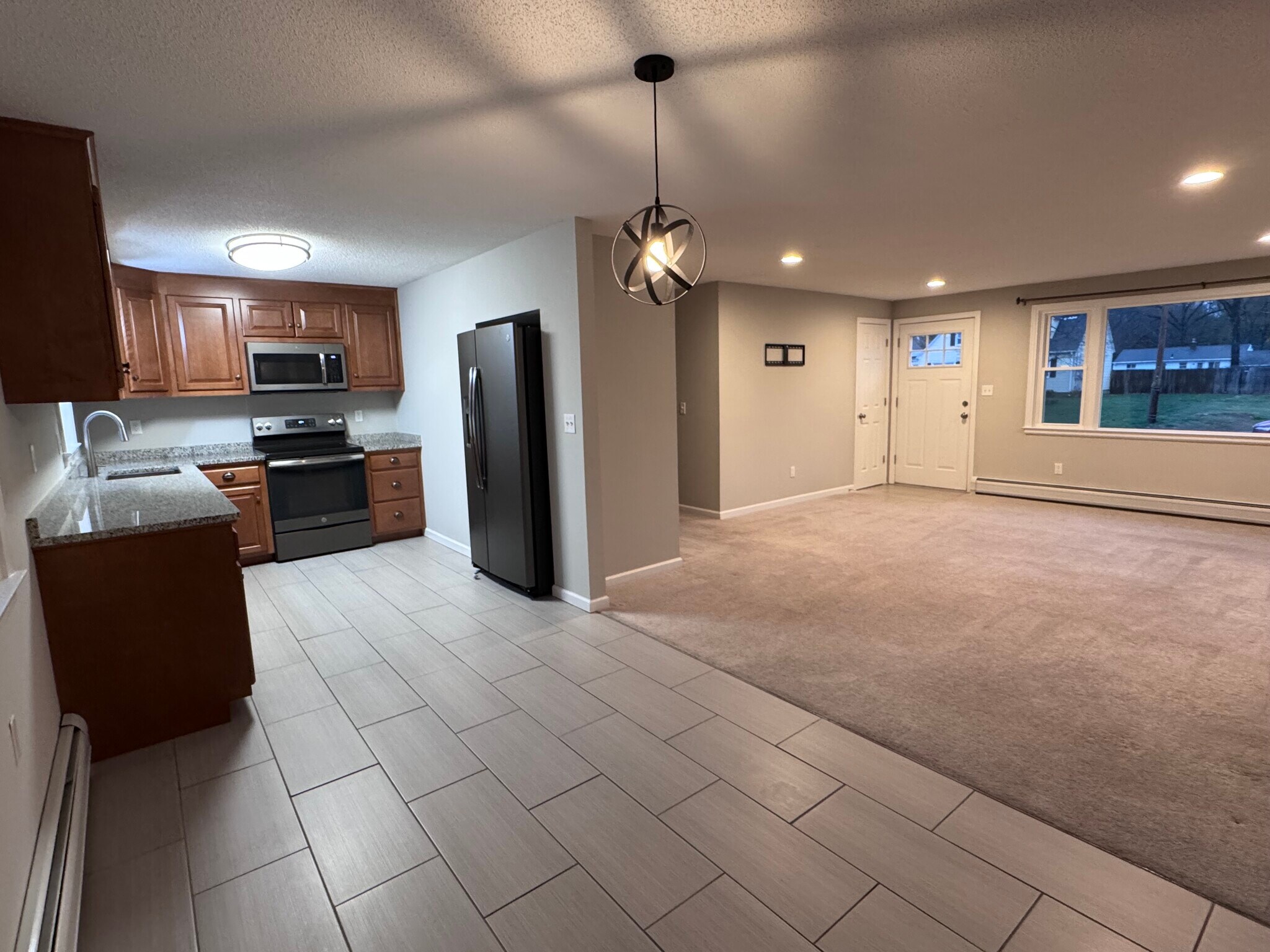 Building Photo - 435 Elmwood Dr