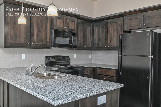 Building Photo - 3257 N 103rd Pl