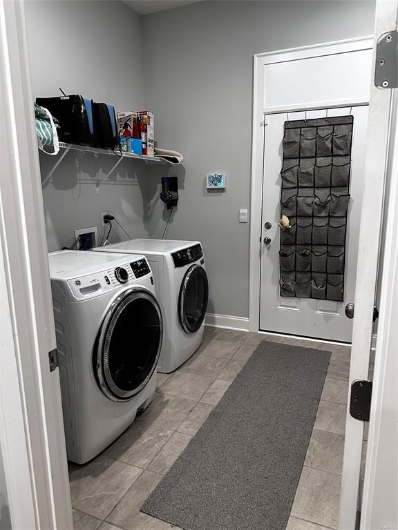 Building Photo - 1425 Charleston Dr