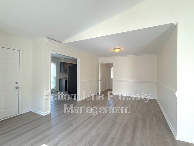 Building Photo - 4013 Inglehurst Dr
