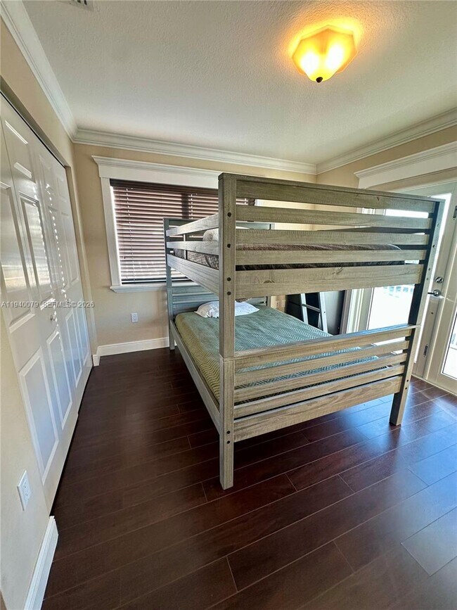 Building Photo - 1516 Aqueduct Ln