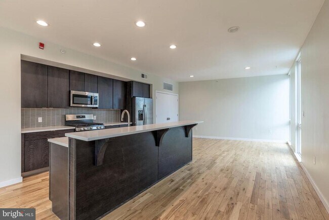 Building Photo - 1317 Frankford Ave