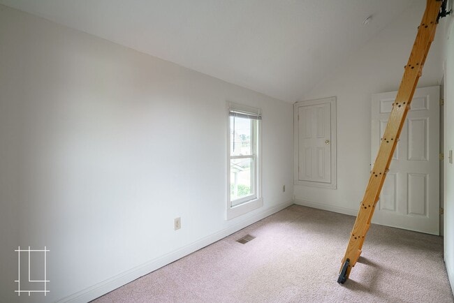 Building Photo - 193-195 Greenwood Ave