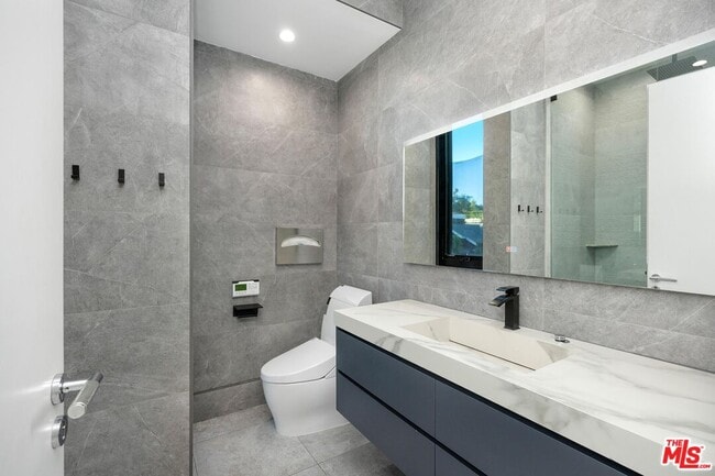 Building Photo - 3911 Cody Rd