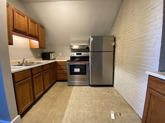 Building Photo - Prime USM Campus Location – Modern 2BR Above Offices | Walk to Downtown & Deering Oaks