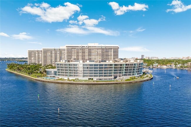 Building Photo - 5 Grove Isle Dr