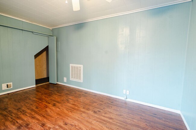 Building Photo - Beautiful 4 bedroom, 3 bathroom home on the East End of Hot Springs Village. Pets are considered ...