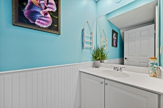 Building Photo - 956 Mill Creek Dr