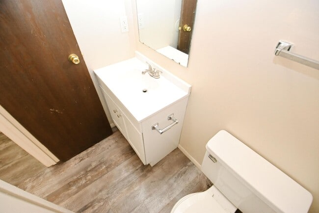 Building Photo - 3 Bedroom 1.5 Bath in North side of South Bend