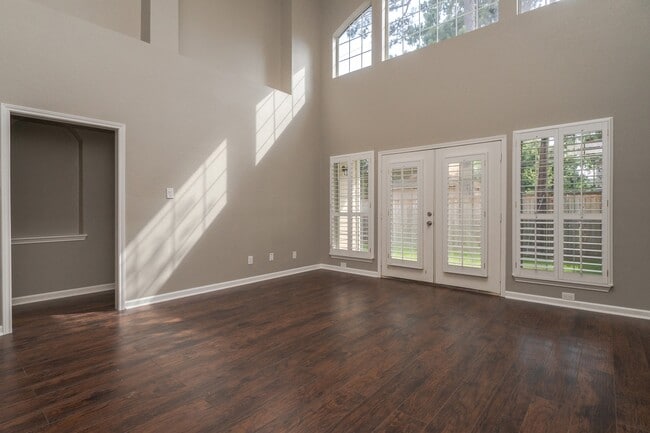 Building Photo - 16031 Cassandra Park St