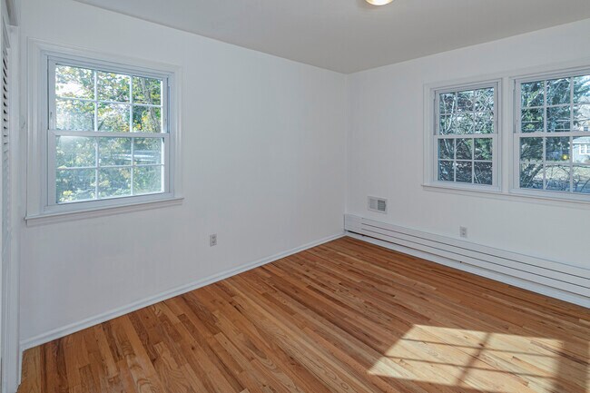 Building Photo - 339 Hamilton Ave