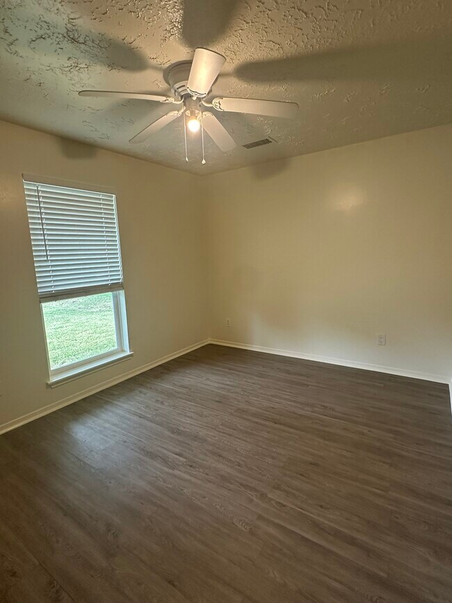 Building Photo - 11719 Scottsdale Dr