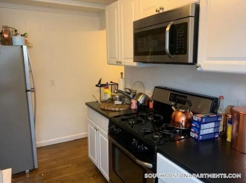 Building Photo - 28 L St