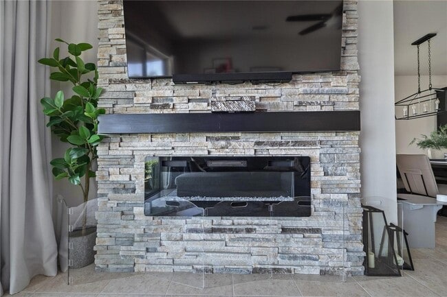 Building Photo - 13124 Rain Lily Dr