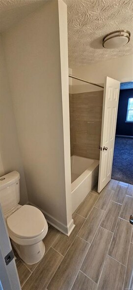 Building Photo - 1505 Westminster Dr