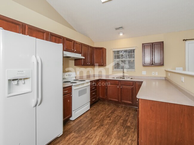 Building Photo - 1822 Hunters Hill Blvd