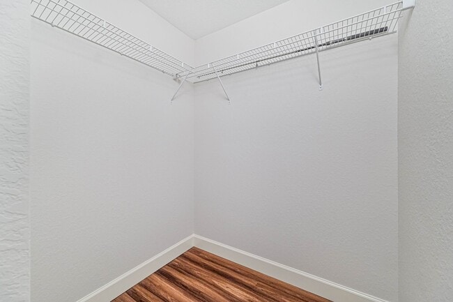 Building Photo - 4 Bed/ 2 Bath ~ Single Family Pool Home in San Carlos Park!