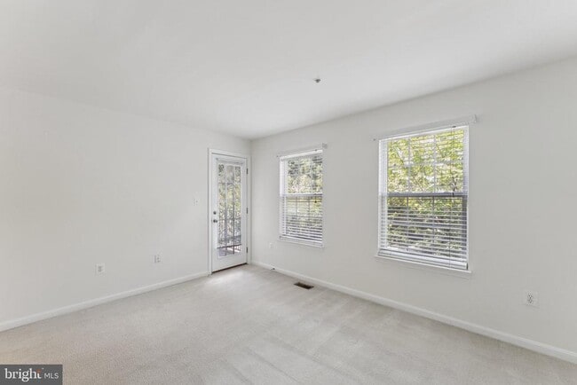 Building Photo - 11892 Breton Ct