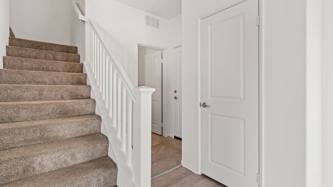 Building Photo - 2BR Townhouse in Imperial Beach with Washer/Dryer and Garage!