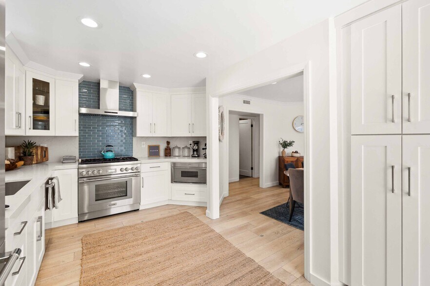 Building Photo - 309 20th Pl