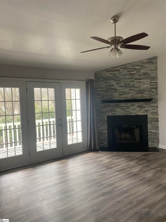 Building Photo - 806 Pelham Square Way