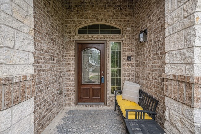 Building Photo - 2449 Pamplona Ln