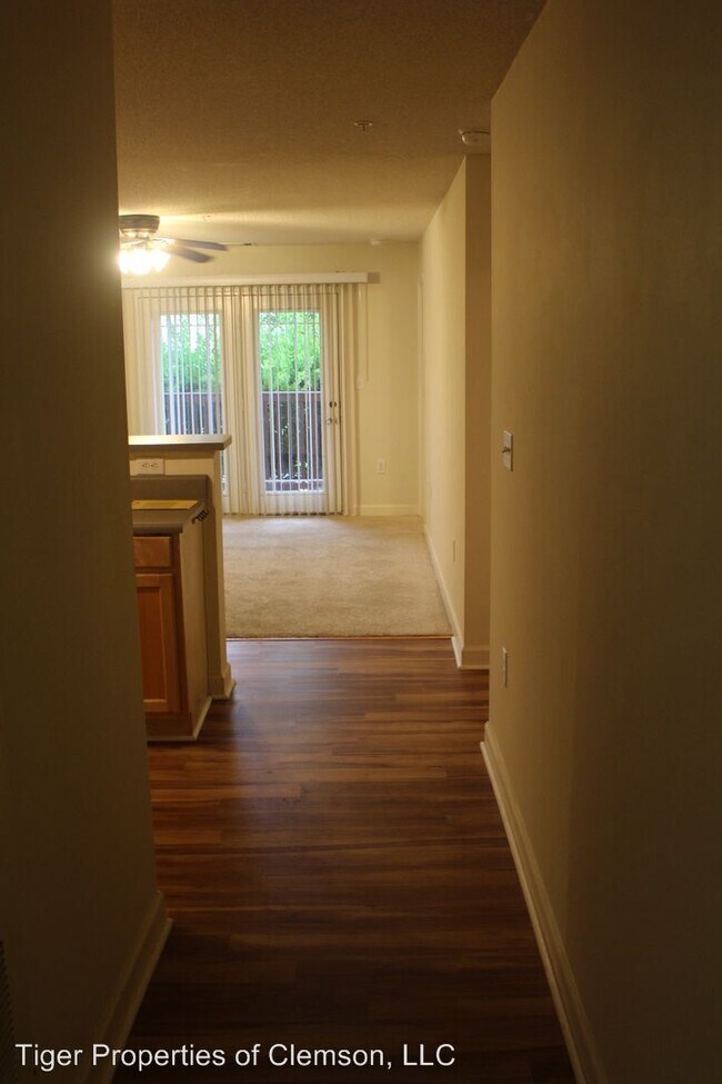 Building Photo - 211 Harts Cove Way