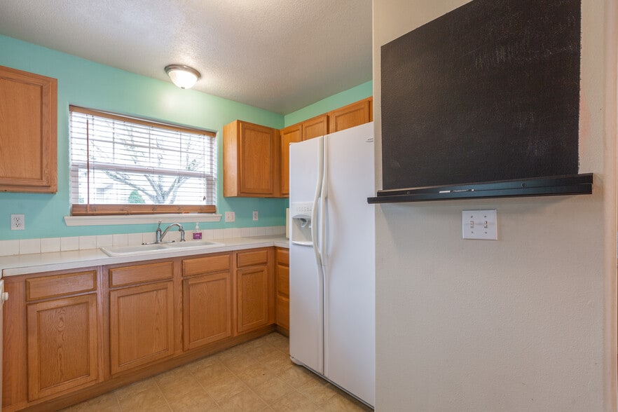 Kitchen - 19153 SE Yamhill St