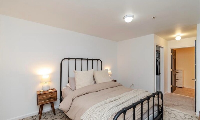 Building Photo - 867 Amanda Ln