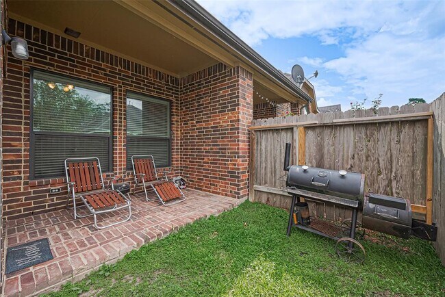 Building Photo - 12418 Tyler Springs Ln