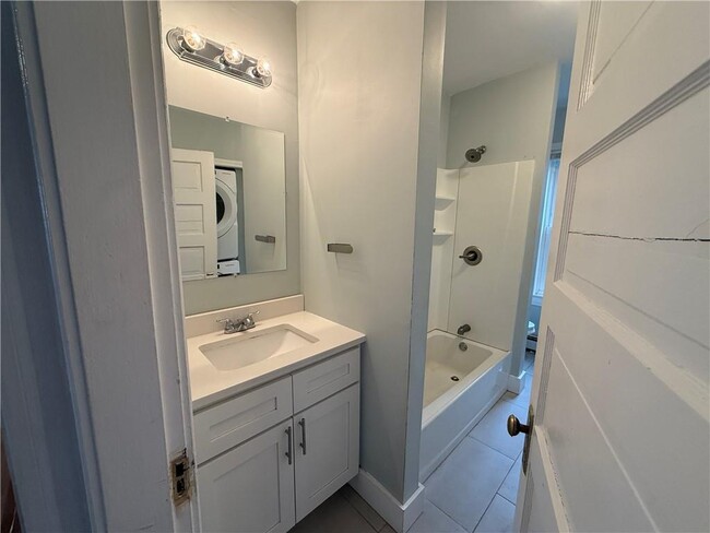 Building Photo - 9 Samoset Ave