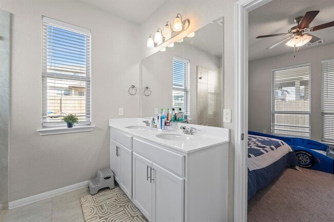 Building Photo - 159 MacArthur Dr