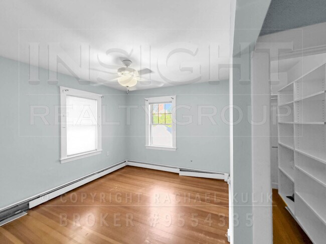 Building Photo - 61 Moraine St