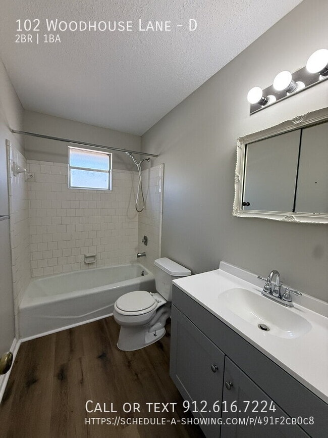 Building Photo - 102 Woodhouse Ln