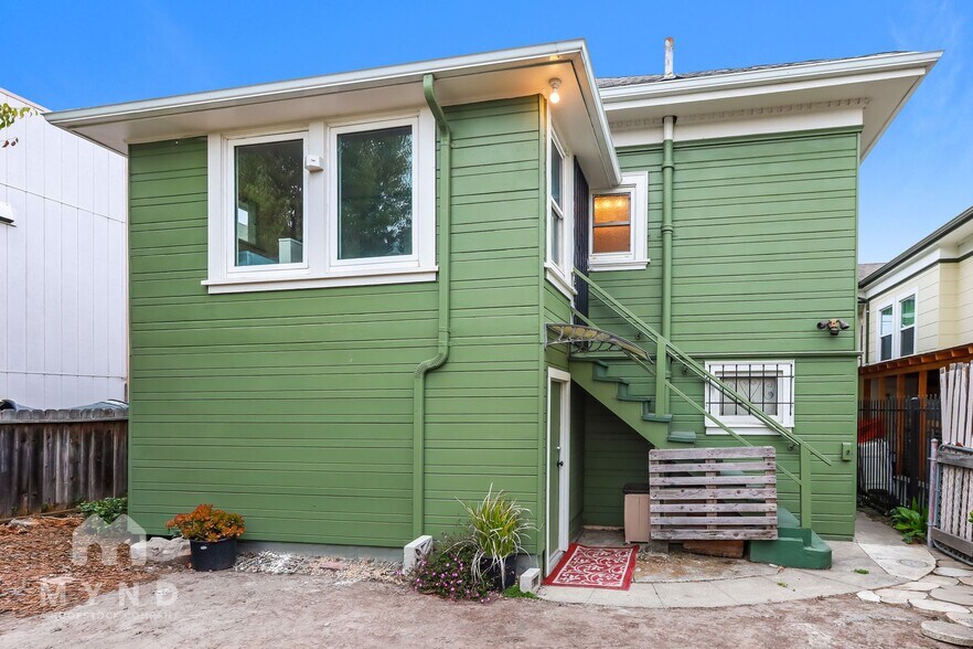 Building Photo - 1517 19th Ave