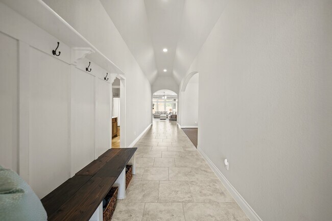 Building Photo - 10839 High Red Mesa