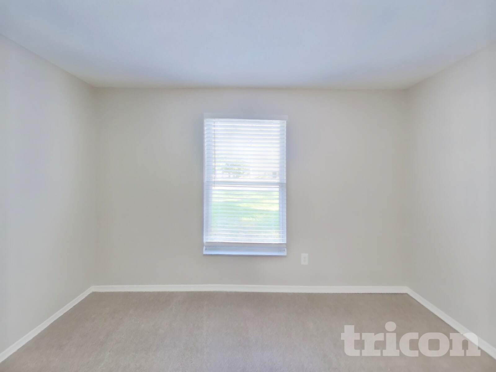 Building Photo - 1641 Rhonda Dr