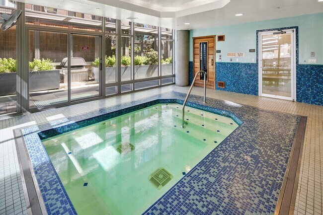 Building Photo - 2033 2nd Ave