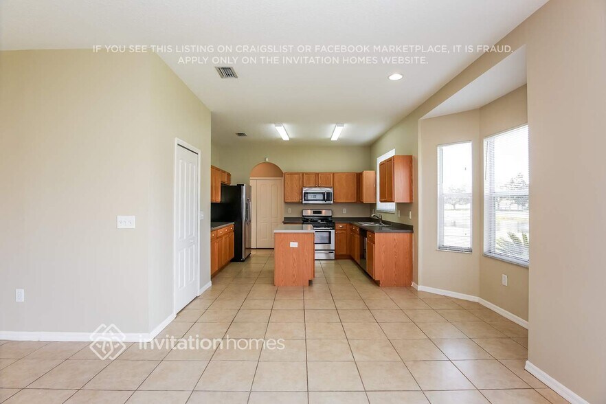 Building Photo - 12820 Standbridge Dr