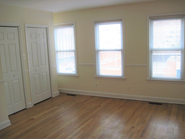 Building Photo - 2308 L St NW