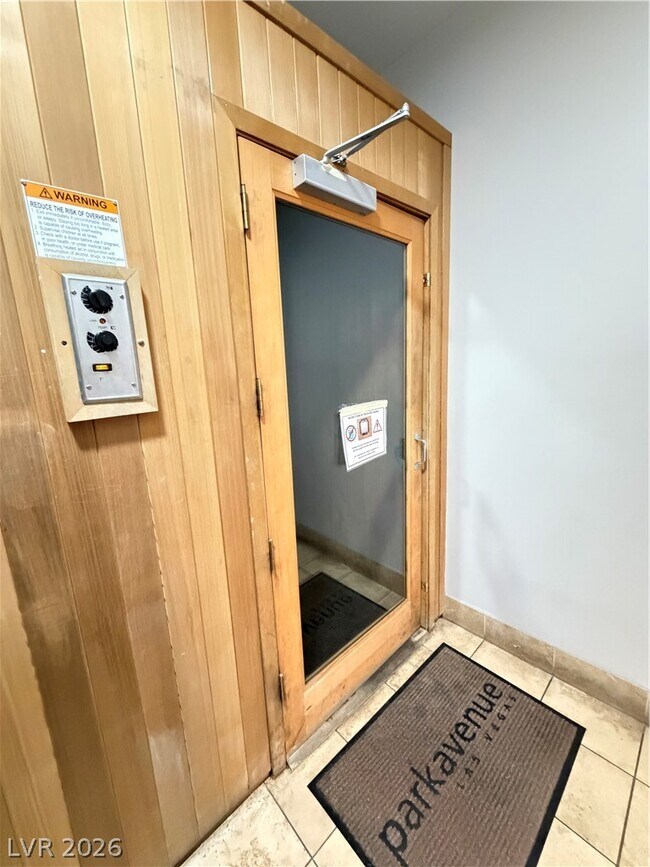 Building Photo - 87 E Agate Ave