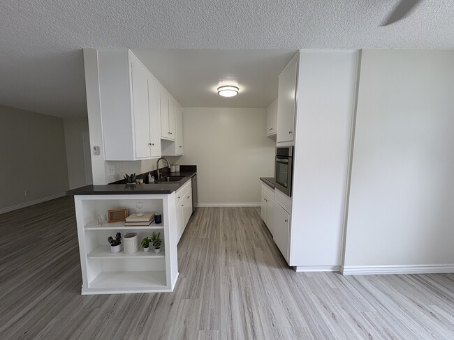 Kitchen - Anza South Apartments