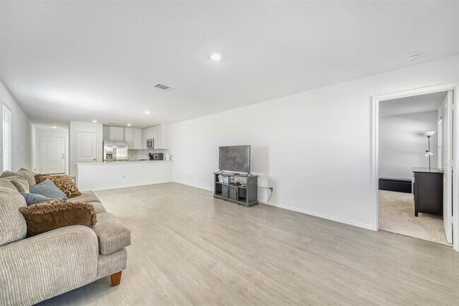 Building Photo - 100 Burt Rainey Ln