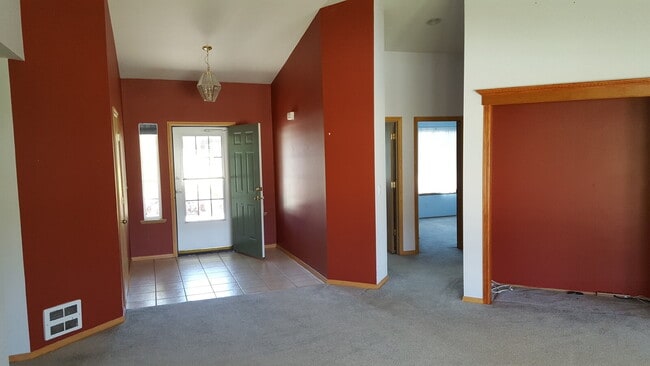 Building Photo - 2+ bed, 2 bath home in Sun Meadows, Sequim