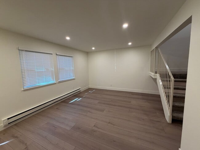 Building Photo - 435 Pine Meadows Dr